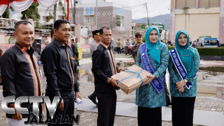 Ketua Forikan Aceh Serahkan 5 Ton Ikan Segar ke Warga Gayo Lues untuk Dorong Gemarikan