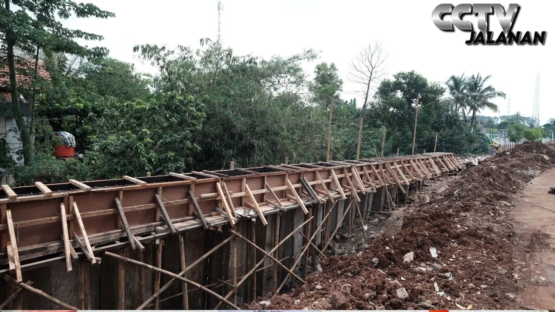 Rekonstruksi Jalan Cipayung–Pitara Diperpanjang, DPUPR Depok Minta Warga Bersabar