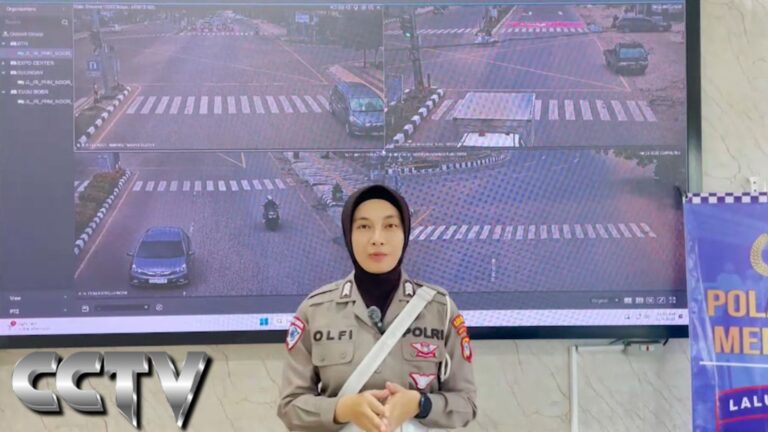 Polantas Menyapa Satlantas Polres Tabalong Lakukan Pemantauan Arus Lalu Lintas Lewat CCTV