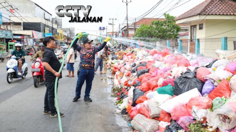 Darurat Sampah di Tangerang Selatan, Jalanan Dipenuhi Tumpukan Limbah dan Picu Keluhan Warga