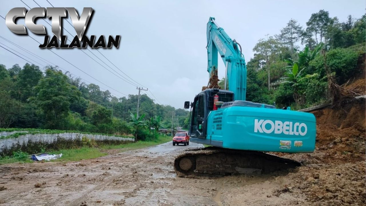 Hutama Karya Kerahkan Alat Berat Buka Jalur Padang–Bukittinggi