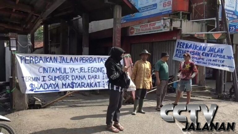 Warga Cinta Mulya Swadaya Perbaiki Jalan Rusak 130 Meter